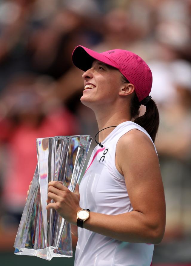 1728987586780013512.jpg 2.jpg